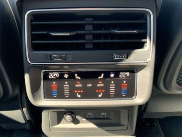 Audi RSQ8 — photo 34