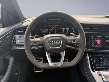 Audi RSQ8 — photo 12