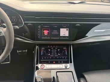 Audi RSQ8 — photo 13