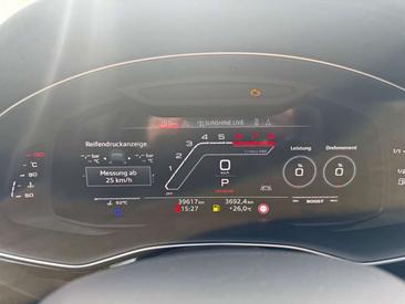 Audi RSQ8 — photo 26