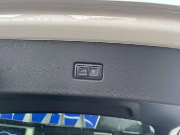 Audi Q8 50 TDI Quattro — photo 10