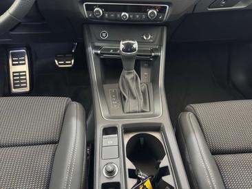 Audi Q3 35 TDI — photo 12