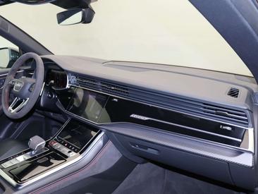 Audi RSQ8 — photo 8