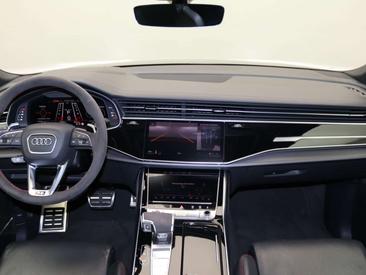 Audi RSQ8 — photo 9