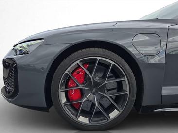 Audi E-tron GT Berline RS Performance Boost 620 KW — photo 14