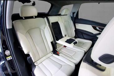 Audi Q7 50 TDI Quattro — photo 8