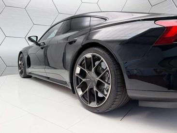 Audi E-tron GT Berline RS Performance Boost 620 KW — photo 4