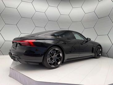 Audi E-tron GT Berline RS Performance Boost 620 KW — photo 10