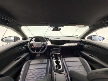 Audi E-tron GT Berline RS Performance Boost 620 KW — photo 30