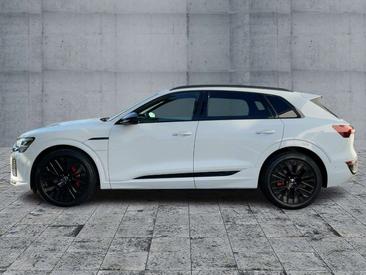 Audi Q8 E-tron S Line 55 — photo 3