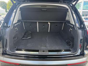 Audi Q7 TDI — photo 12