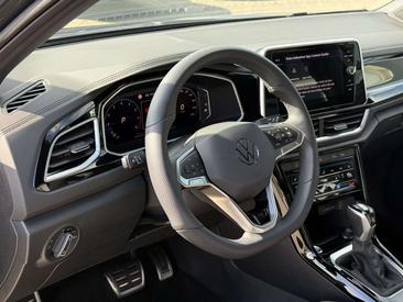 Volkswagen T-Roc 1.5 ETSI — photo 15