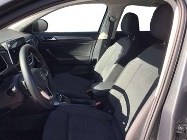 Volkswagen T-Roc Crossover 1.5 TSI DSG — photo 7