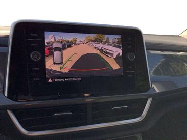 Volkswagen T-Roc Crossover 1.5 TSI DSG — photo 13