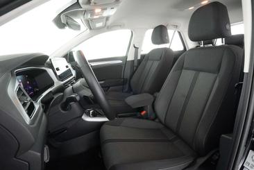 Volkswagen T-Roc Crossover 2.0 TDI DSG 4Motion — photo 9