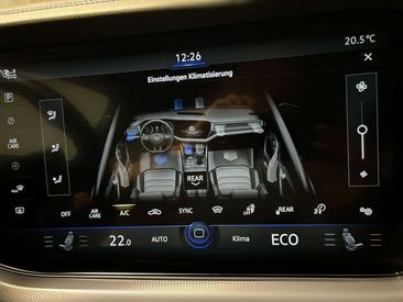 Volkswagen Touareg R EHybrid — photo 13