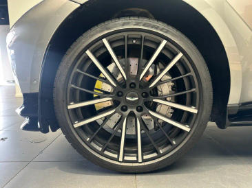Aston Martin DBX 707 — photo 4