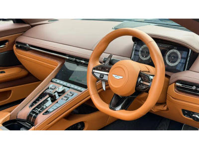 Aston Martin DB12 V8