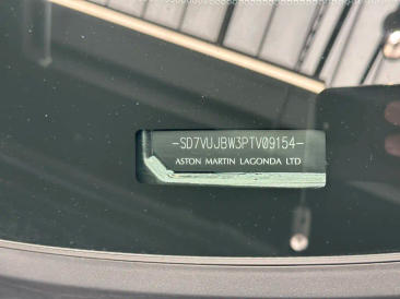 Aston Martin DBX 707 — photo 21