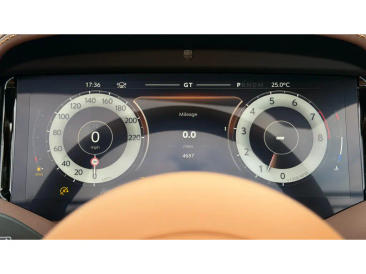 Aston Martin DB12 V8 — photo 6