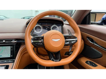 Aston Martin DB12 V8 — photo 11