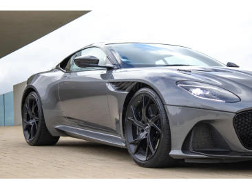Aston Martin DBS Superleggera V12 — photo 8