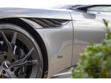 Aston Martin DBS Superleggera V12 — photo 15