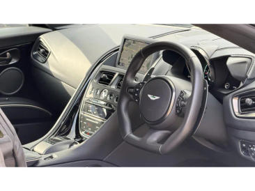 Aston Martin DBS Superleggera V12 — photo 3