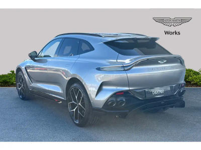 Aston Martin DBX 707