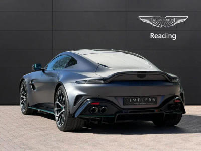 Aston Martin Vantage V8