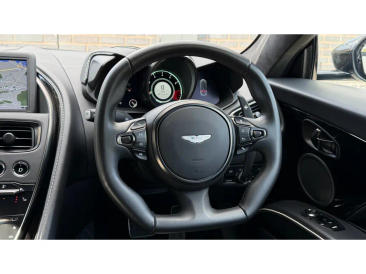Aston Martin DBS Superleggera V12 — photo 11