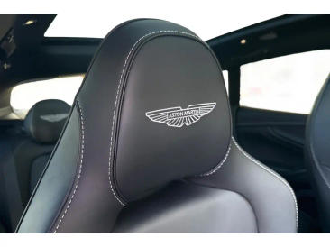 Aston Martin DBX 707 — photo 5