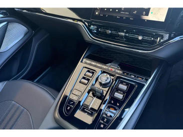 Aston Martin DBX 707 — photo 10