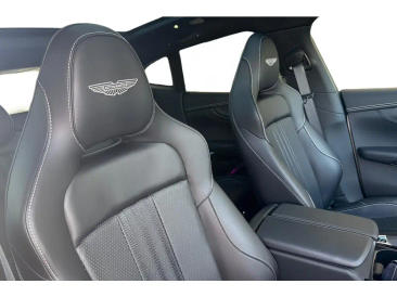 Aston Martin DBX 707 — photo 12