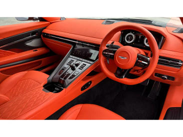 Aston Martin DB12 V8 — photo 3