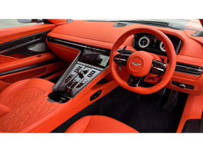 Aston Martin DB12 V8