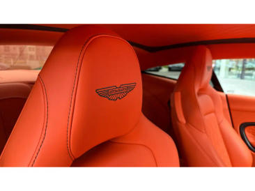 Aston Martin DB12 V8 — photo 5