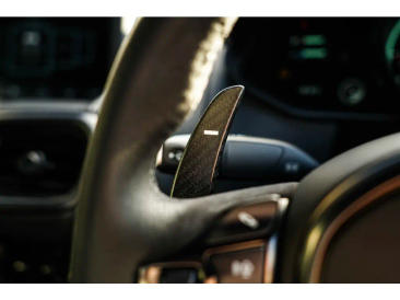 Aston Martin Vantage V8 — photo 22