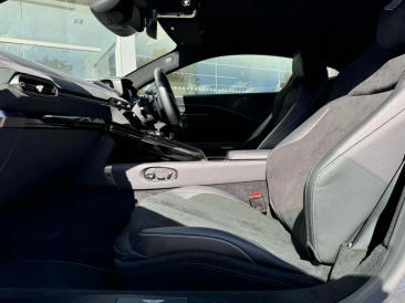 Aston Martin Vantage V8 — photo 23