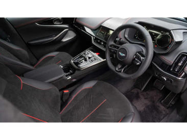 Aston Martin DBX S — photo 3