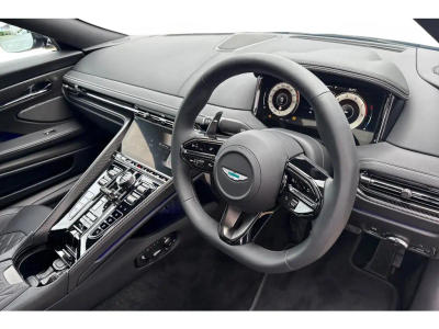 Aston Martin DB12 V8