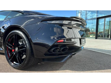 Aston Martin DBS Superleggera V12 — photo 24