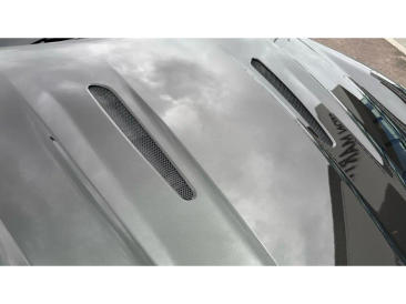 Aston Martin DB12 V8 — photo 16