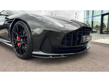 Aston Martin DB12 V8 — photo 17