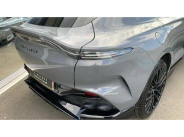 Aston Martin DBX 707 — photo 8