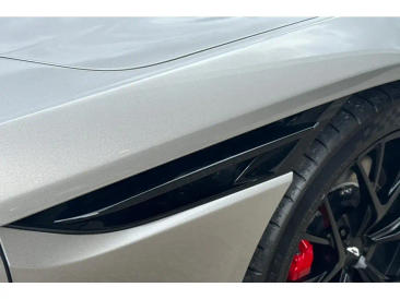 Aston Martin DB12 V8 — photo 9