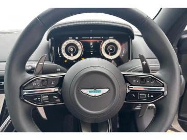 Aston Martin DB12 V8 — photo 11