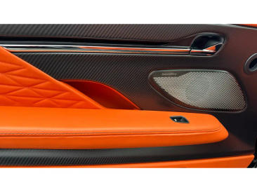 Aston Martin DB12 V8 — photo 26