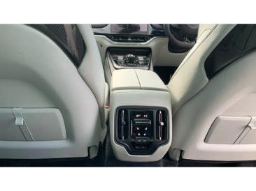Aston Martin DBX 707 — photo 21