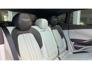 Aston Martin DBX 707 — photo 22